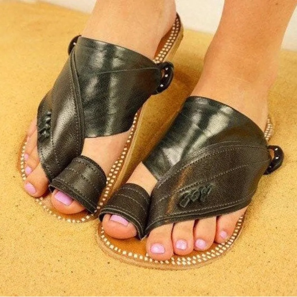 Womens Black Leather Sandals ~ SandCruisers ~ Traditional Arabian Sandals